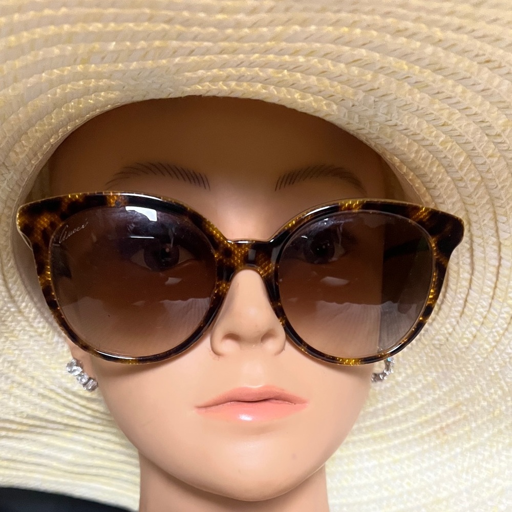 GUCCI #3 Sunglasses GG3674 SizeS 4WJYY Boston Frame Unisex w/ Hard shell Case.